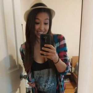 Meet your Posher, Julia